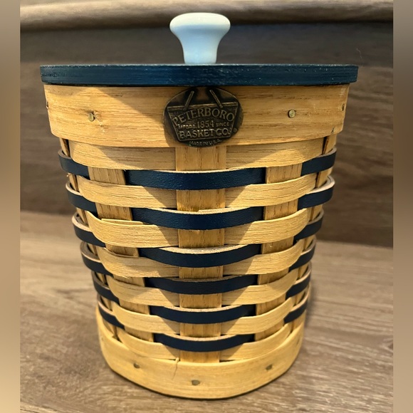 PETERBORO BASKET CO lidded canister - Picture 1 of 10